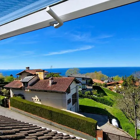 Igeldo House Апартаменты
